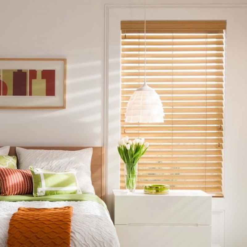 Bedroom slat blinds Woodefex Cedar Light